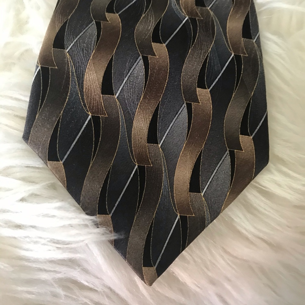 All Silk Necktie by Joseph & Feiss International - Picture 4 of 9